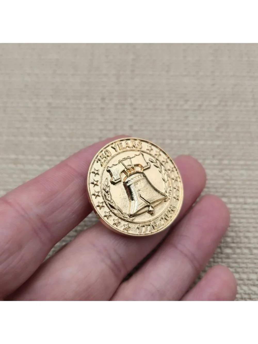 USA 250th Semiquincentennial Liberty Bell Commemorative Gold Pin (1776-2026) A85